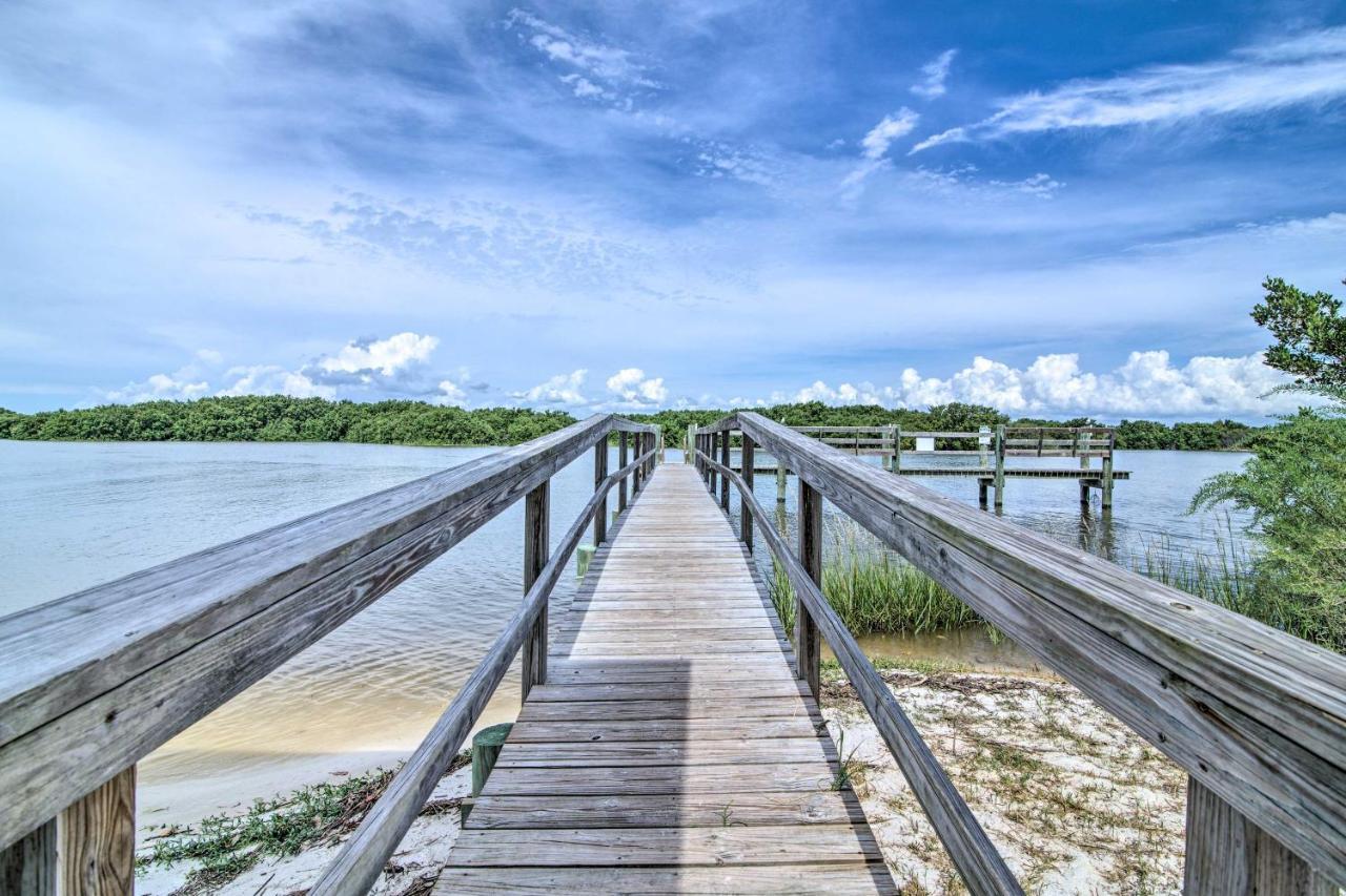Beachfront Cedar Key Retreat With Pool Access! Ngoại thất bức ảnh