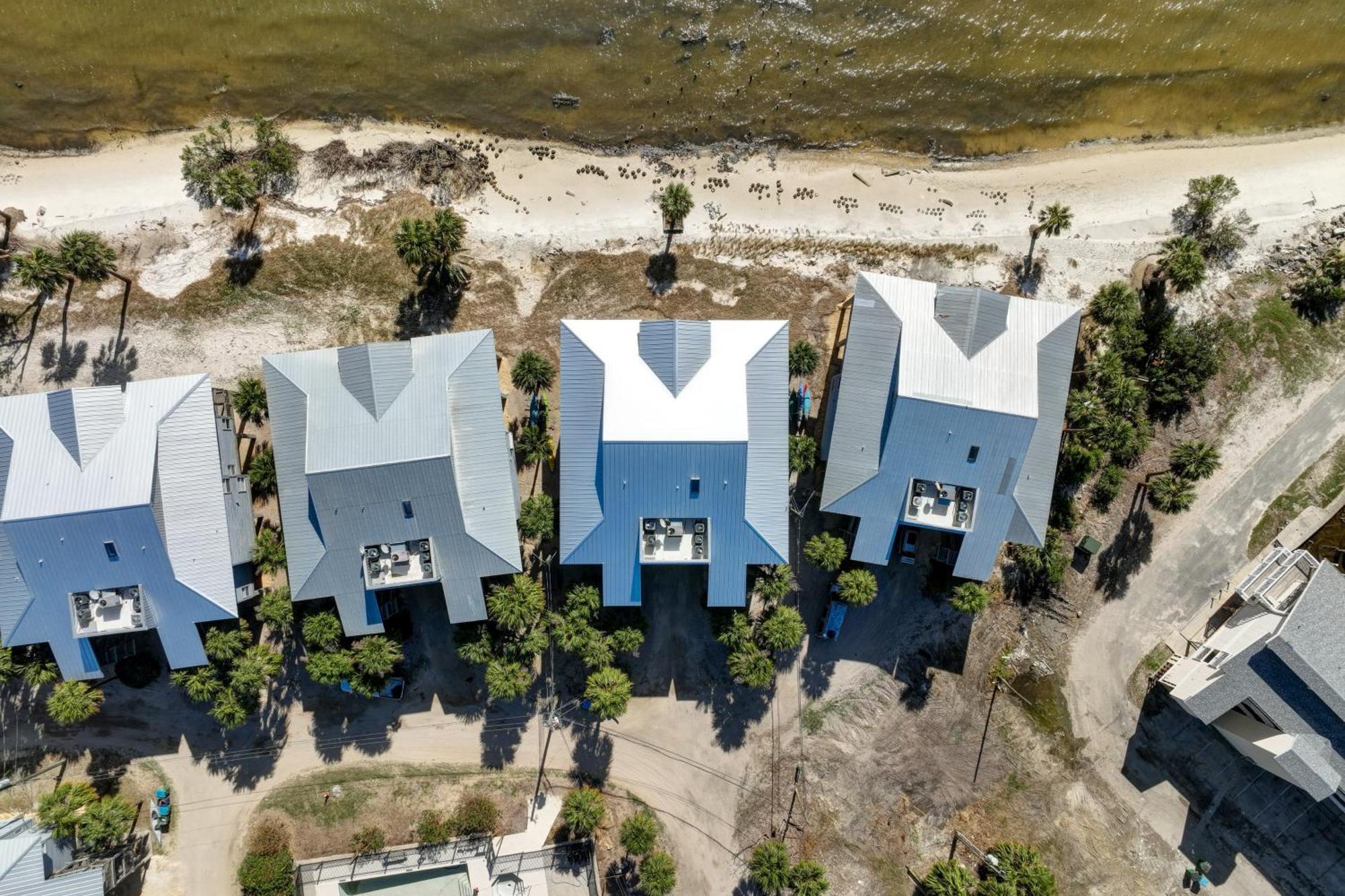 Beachfront Cedar Key Retreat With Pool Access! Ngoại thất bức ảnh