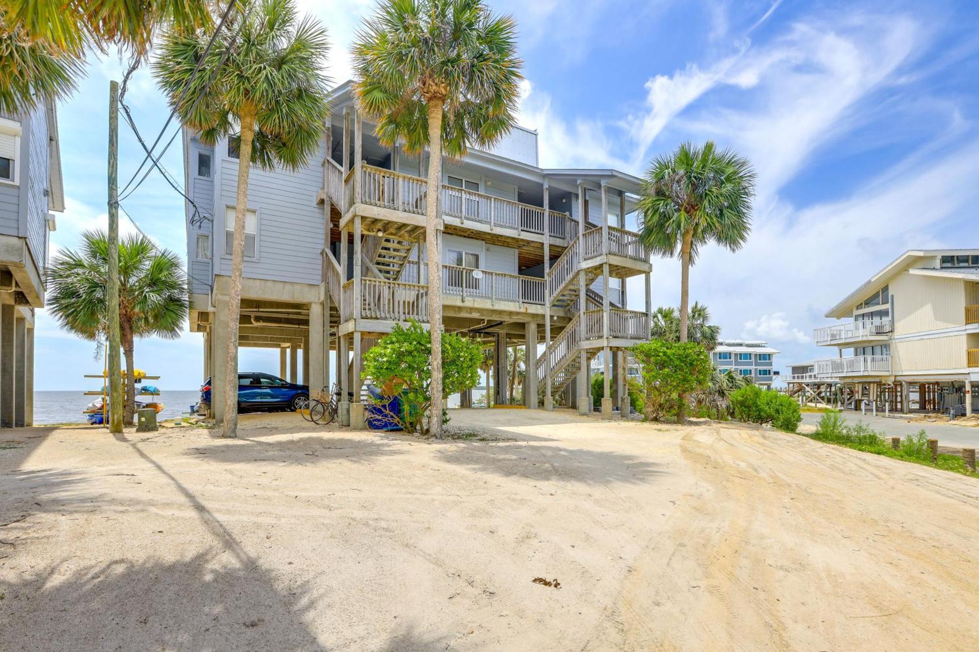 Beachfront Cedar Key Retreat With Pool Access! Ngoại thất bức ảnh